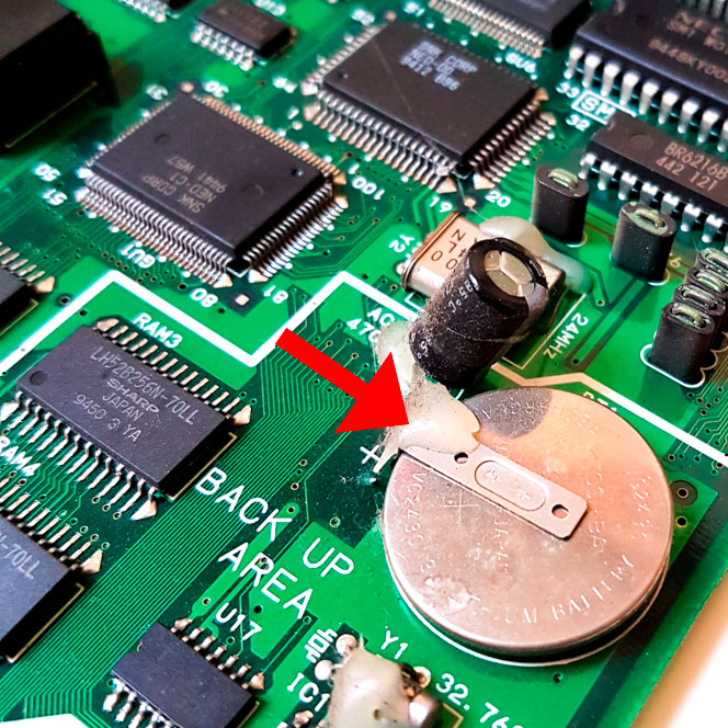 TUTO : Remplacer la pile d’un slot MVS (MV-1FZ)