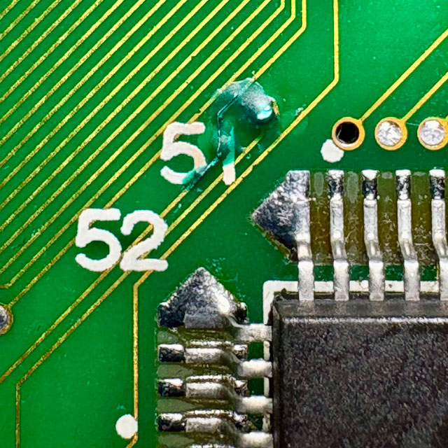 Repair log (nic034) : console NeoGeo AES 3-6 avec problème de son